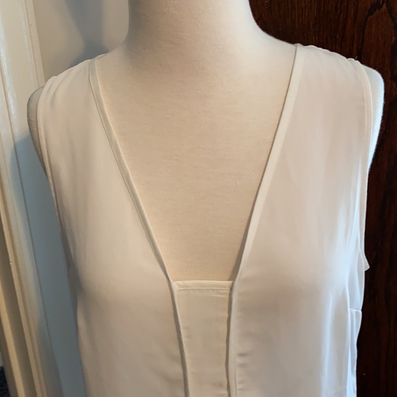 Top - Picture 2 of 4